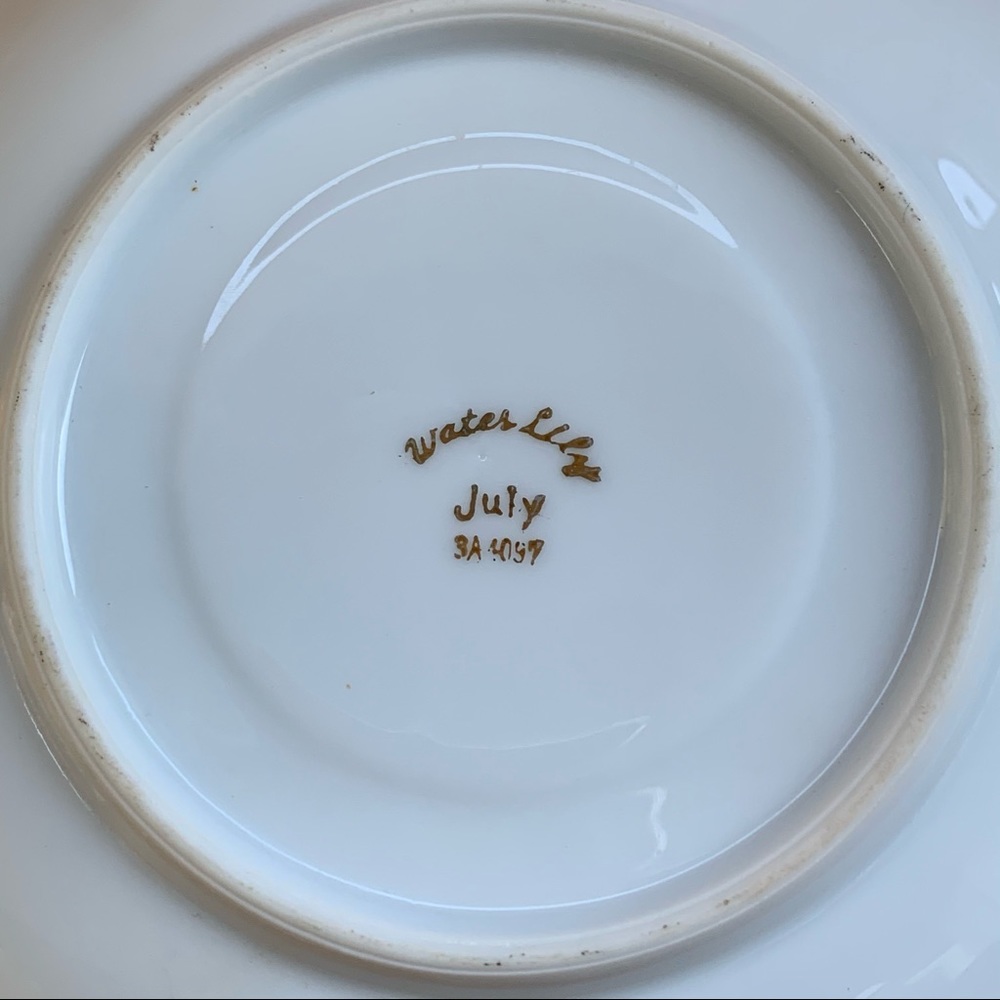 🚫SOLD•E✝️SY🚫 Vintage July Water Lily Teacup - Picture 9 of 11